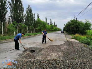 張掖市交通運輸綜合行政執法隊清理路面保暢通