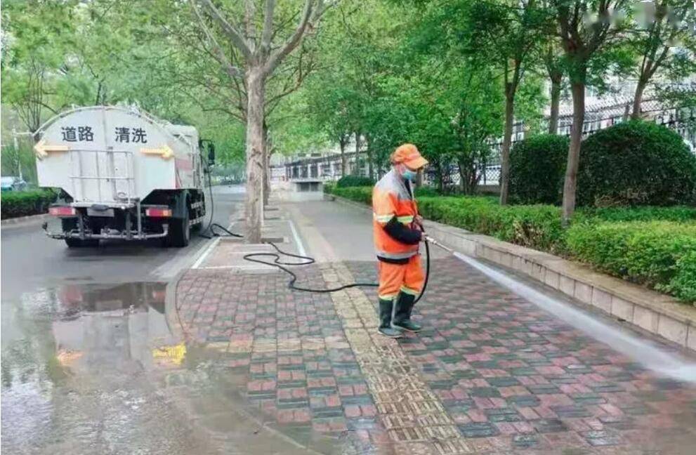【海口玉禾田秀英片區】組織力量相互配合,切實做好雨后道路.