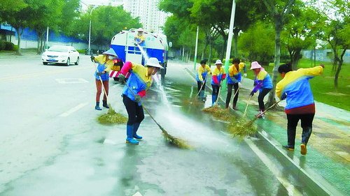 廈門市區主干道每周清洗一次 道路洗出清新容顏(圖)