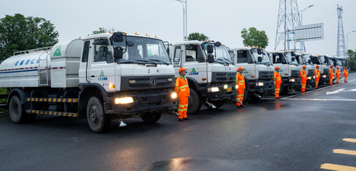 道路清掃保潔中如何用好灑水車?仁仁潔集團環衛精細化用好掃水車