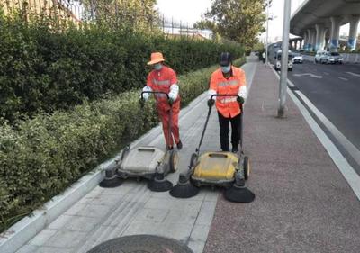 青島市北環衛一公司:加大示范路保潔,共建宜居環境
