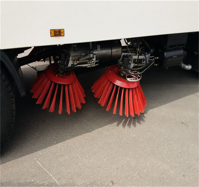 道路洗掃車