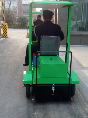 戶外工廠清掃機價格 蘇州清掃機 落葉清掃機 鄉(xiāng)鎮(zhèn)道路清掃機 - 蘇州力能清潔產(chǎn)品